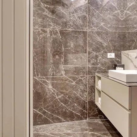 Apartment Le Del Corso The Smart Boutique By Ospitami