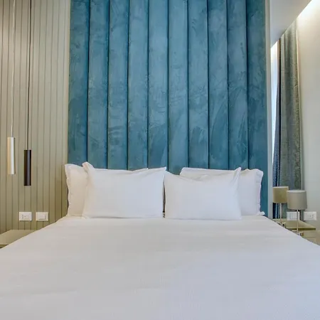 Le Del Corso The Smart Boutique By Ospitami Milan